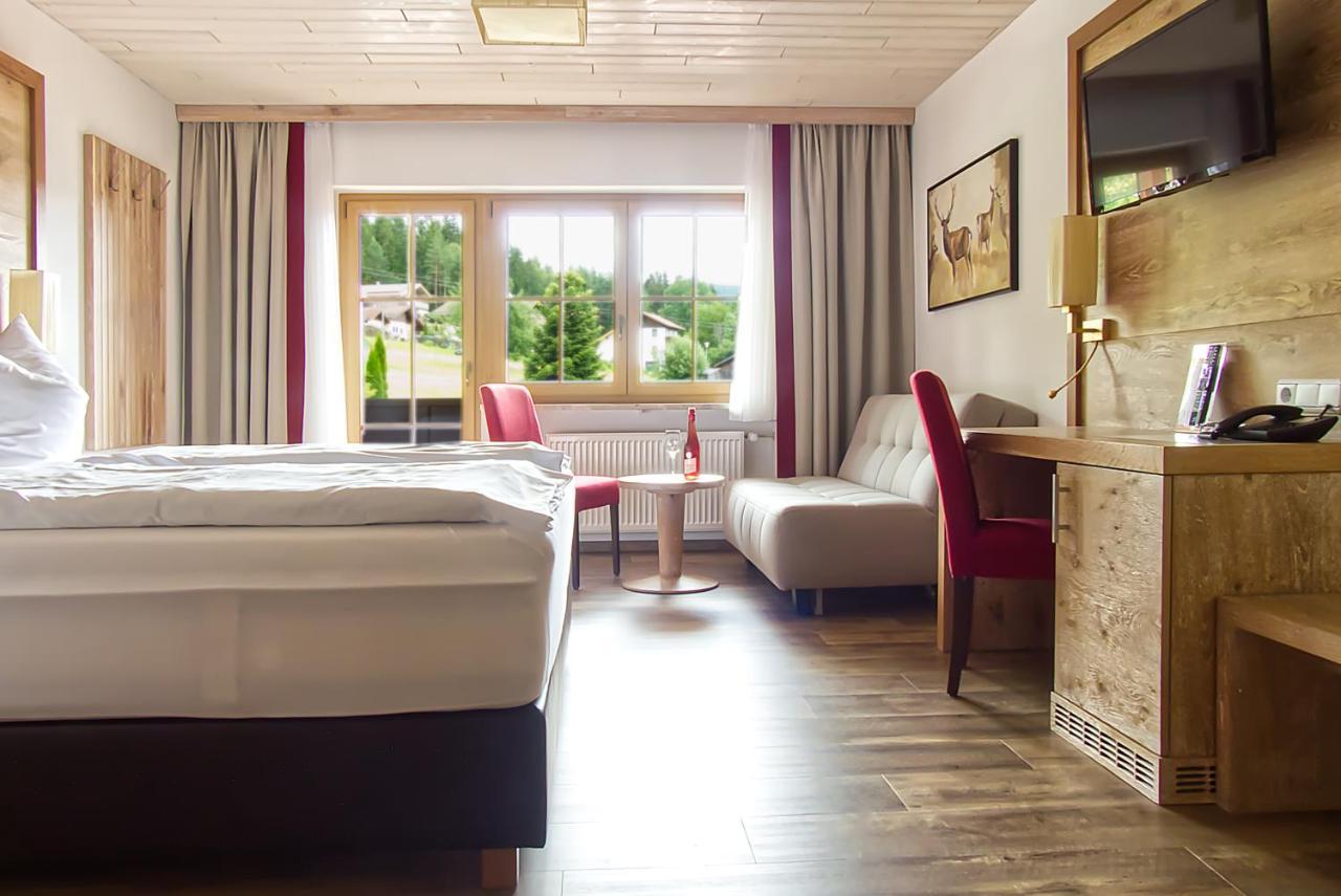 Garnihotel Zur Linde - Bayerischer Wald - Aktivcard Mit 154 Kostenfreien Leistungen - Kostenloser Parkplatz Lohberg Exterior photo