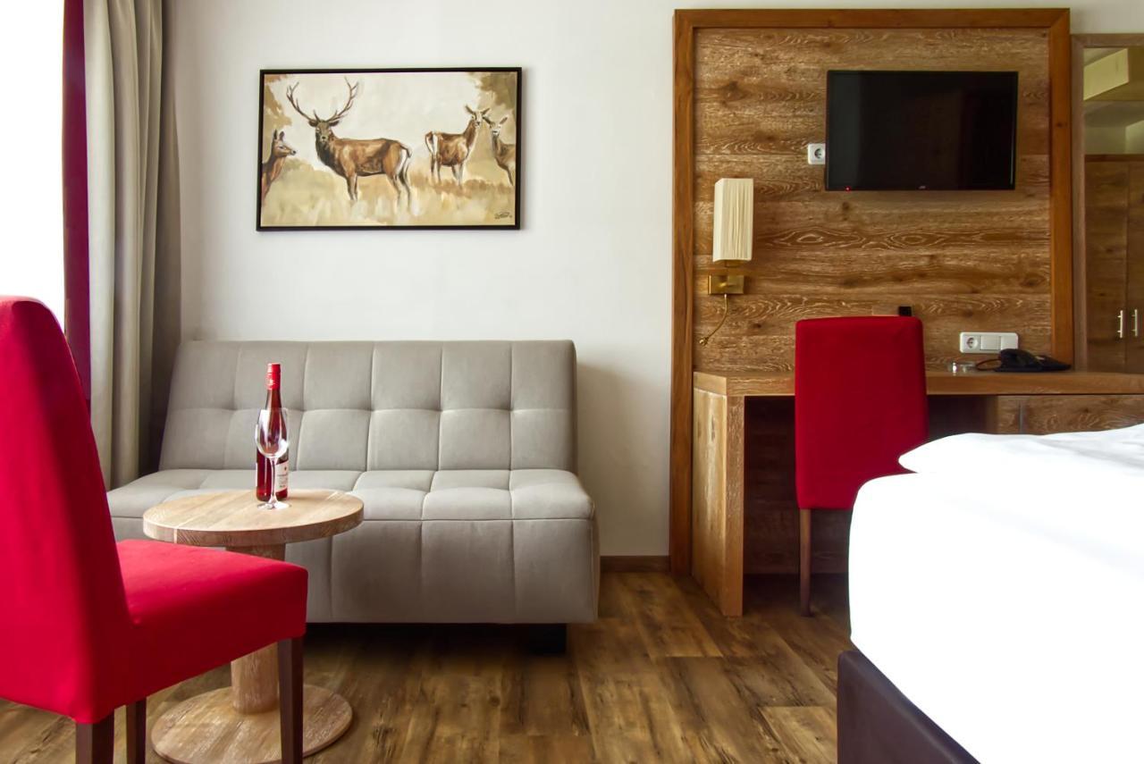 Garnihotel Zur Linde - Bayerischer Wald - Aktivcard Mit 154 Kostenfreien Leistungen - Kostenloser Parkplatz Lohberg Exterior photo