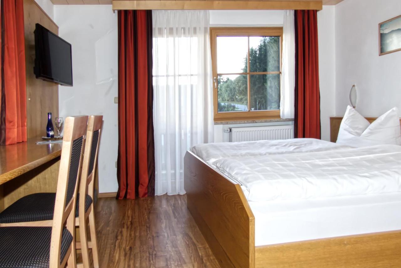 Garnihotel Zur Linde - Bayerischer Wald - Aktivcard Mit 154 Kostenfreien Leistungen - Kostenloser Parkplatz Lohberg Exterior photo